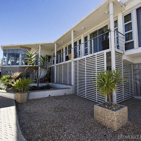 Protea Hotel By Marriott Windhoek Furstenhof Bagian luar foto